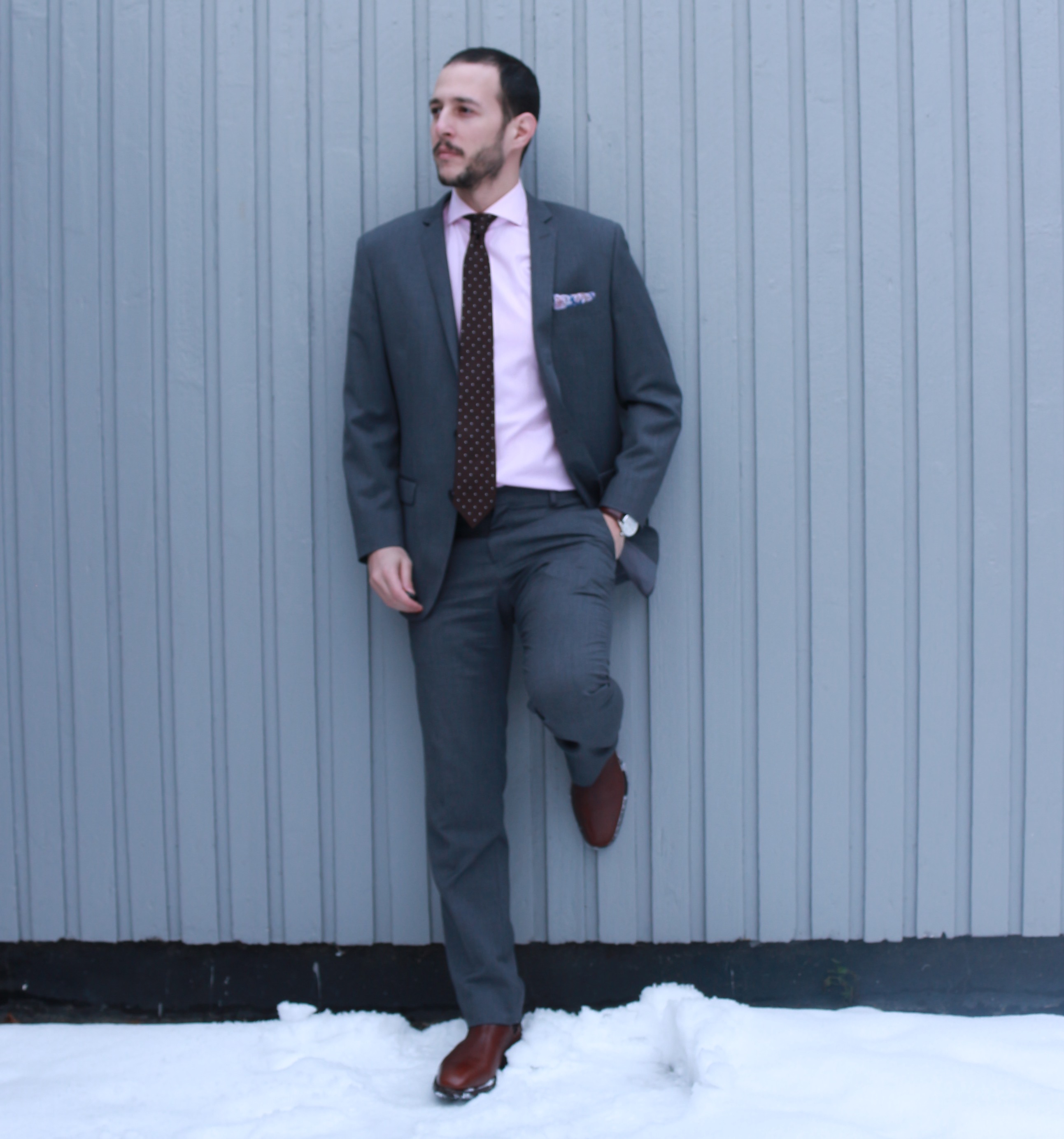 How To Wear A Grey Suit - Grey Suit Pink Shirt Tie