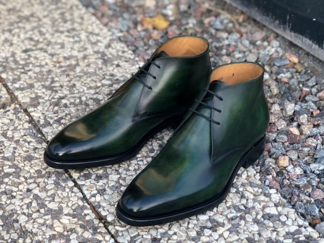 Carlos Santos for the noble shoe